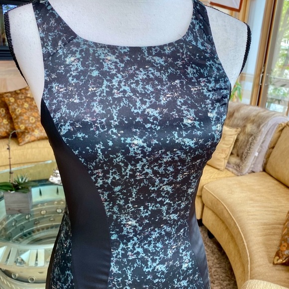 ALL SAINTS ⭐️Gorgeous ’Marbled’ pattern Dress. Green & Black w/ mauve flecks ♥️ - Picture 4 of 11